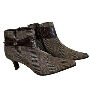 Comfort Plus by Predictions Womens Size 7.5 Plaid Heel Shoes